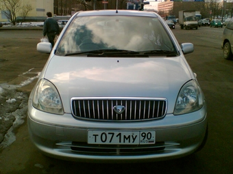 2001 Toyota Vitz