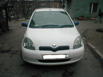 2001 Vitz