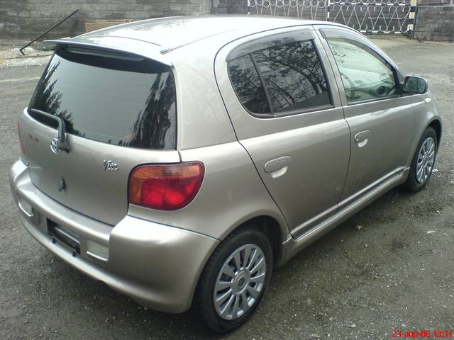 2001 Toyota Vitz