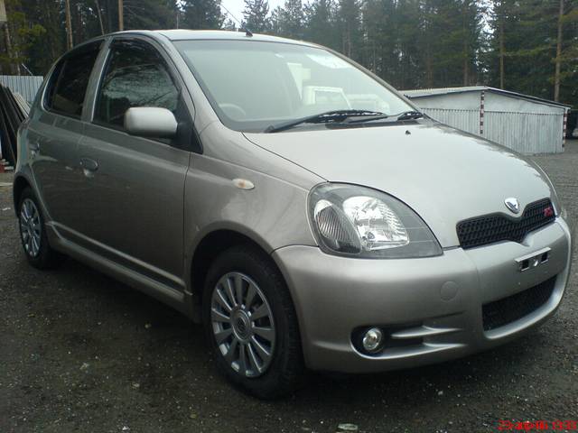 2001 Toyota Vitz