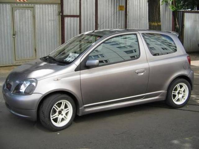 2001 Toyota Vitz