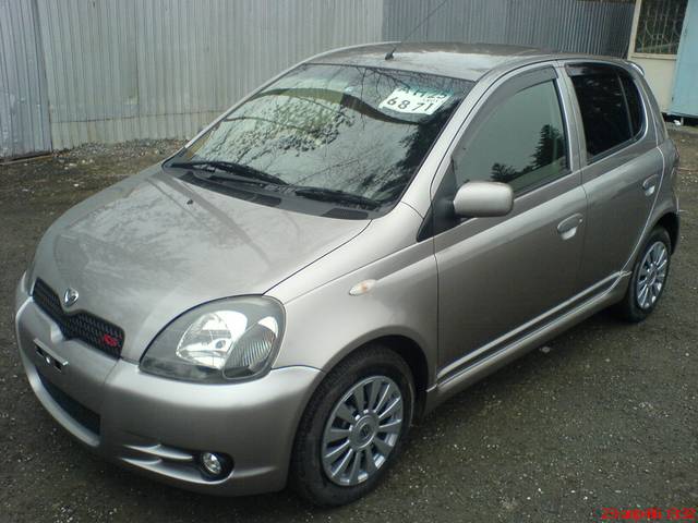 2001 Toyota Vitz