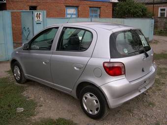 2001 Toyota Vitz