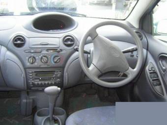 2001 Vitz