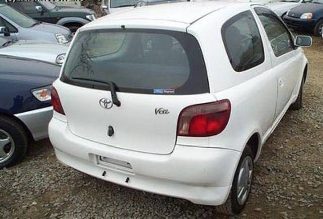 2001 Toyota Vitz