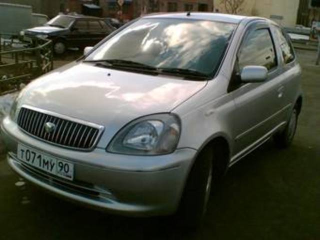 2001 Toyota Vitz