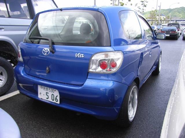 2001 Toyota Vitz