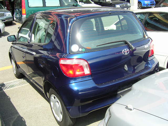 2001 Toyota Vitz