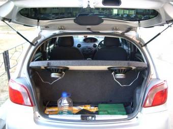 2001 Vitz