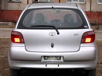 2001 Vitz