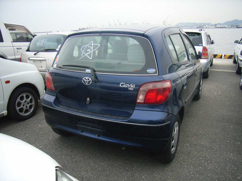 2001 Toyota Vitz