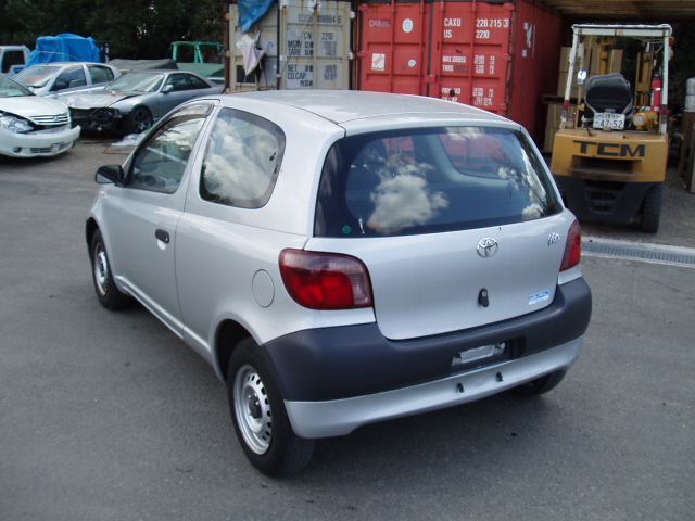 2001 Toyota Vitz