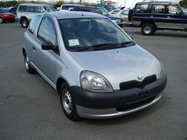 2001 Toyota Vitz