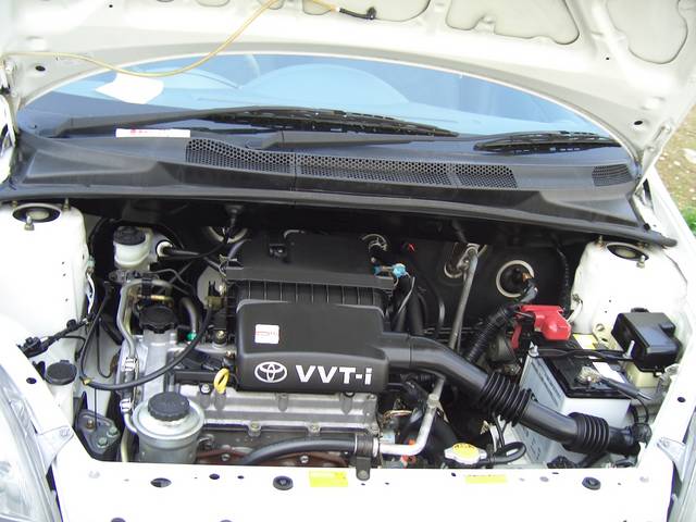 2001 Toyota Vitz