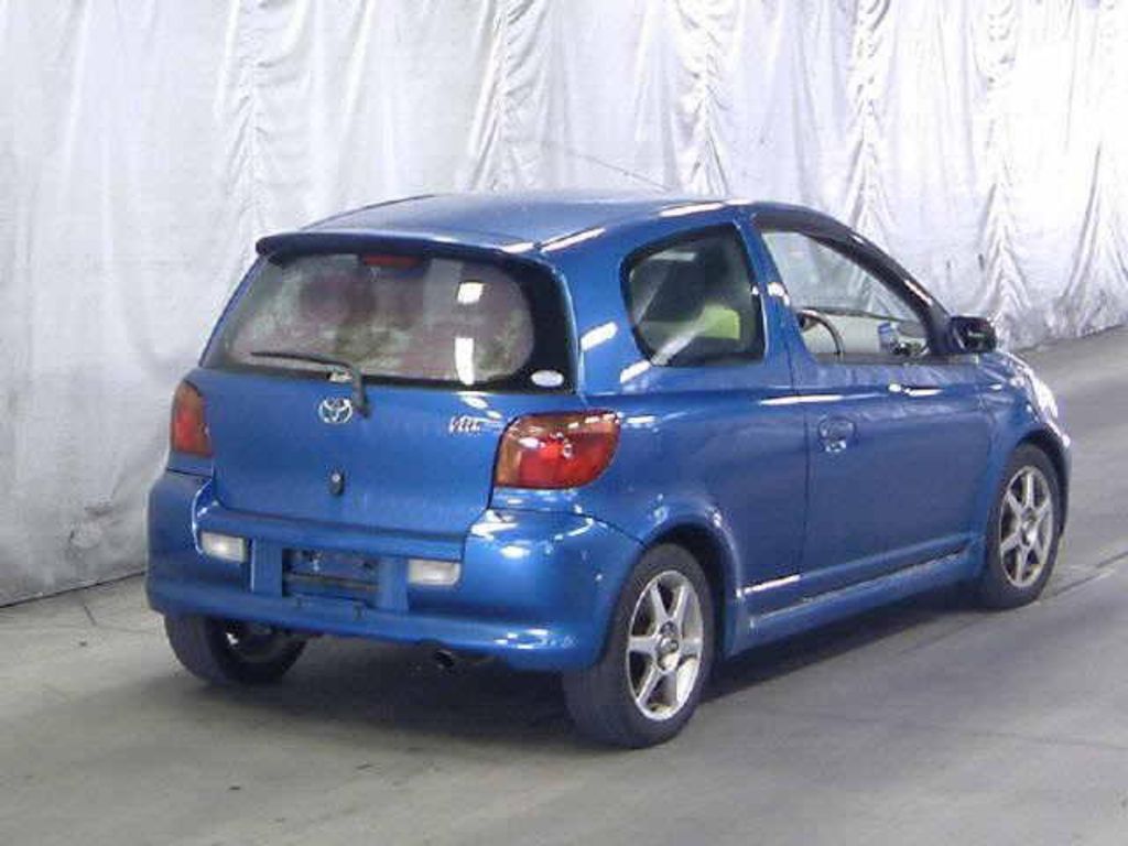 2001 Toyota Vitz