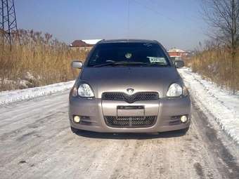 2001 Toyota Vitz