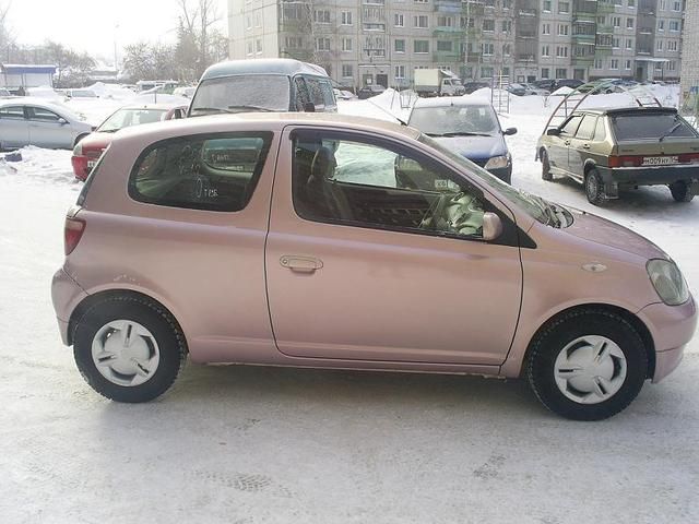 2001 Toyota Vitz