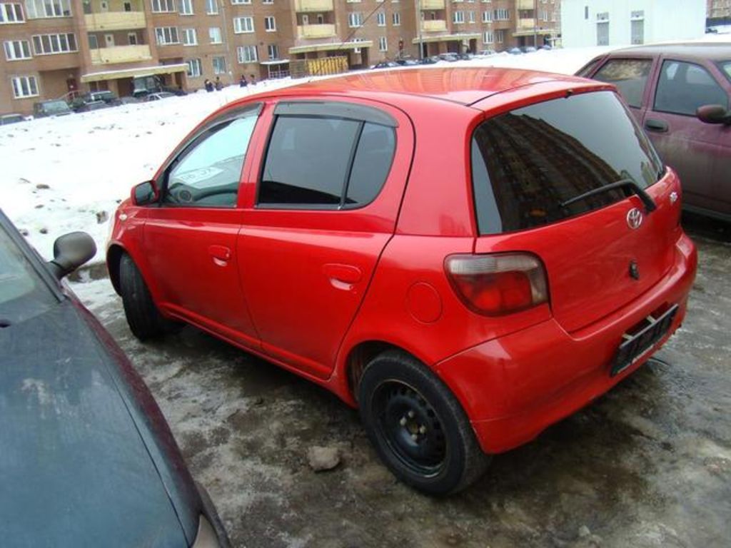 2001 Toyota Vitz