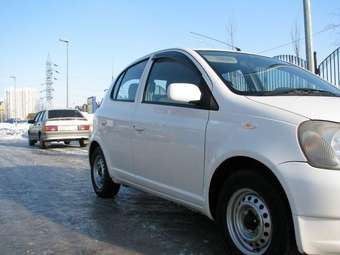 2001 Vitz