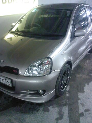 2001 Toyota Vitz