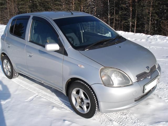 2001 Toyota Vitz