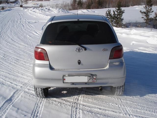 2001 Toyota Vitz