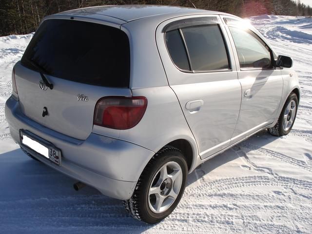 2001 Toyota Vitz