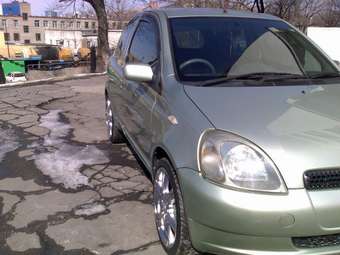 2001 Vitz