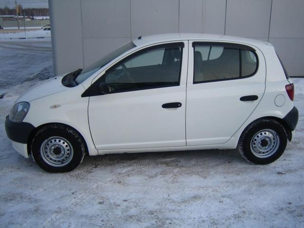 2001 Toyota Vitz