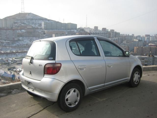 2001 Toyota Vitz