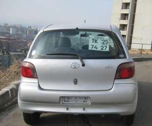 2001 Vitz