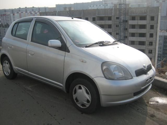 2001 Toyota Vitz