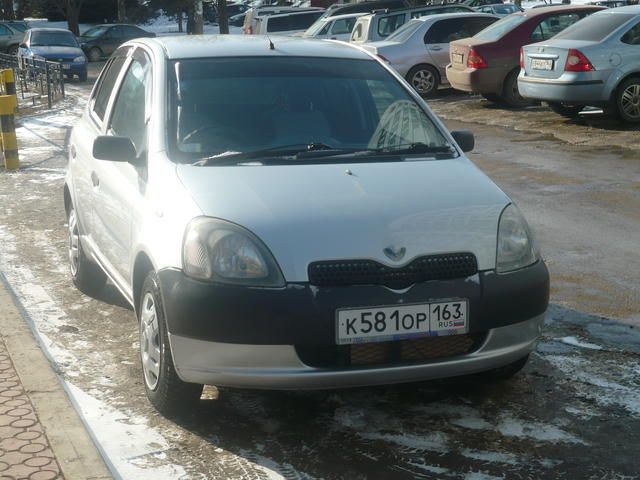 2001 Toyota Vitz