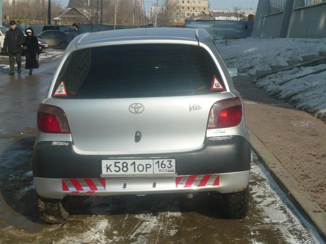 2001 Toyota Vitz