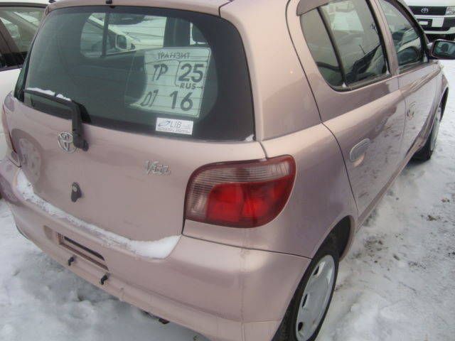 2001 Toyota Vitz