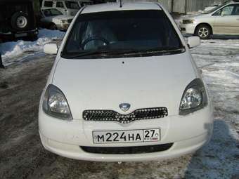 2001 Vitz