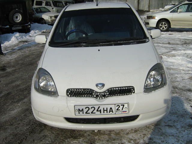 2001 Toyota Vitz