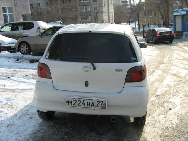 2001 Toyota Vitz