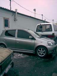 2001 Toyota Vitz