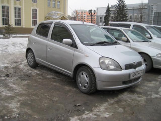 2001 Toyota Vitz