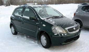 2001 Toyota Vitz