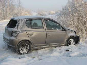 2001 Toyota Vitz