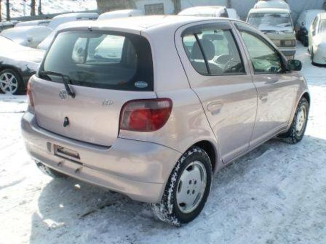 2001 Toyota Vitz