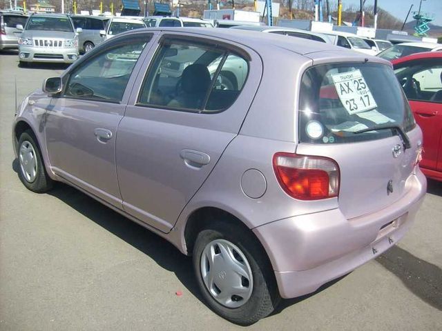 2001 Toyota Vitz
