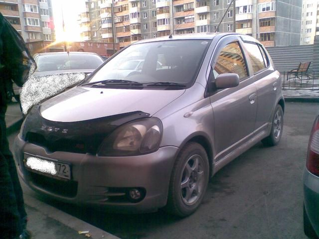 2001 Toyota Vitz