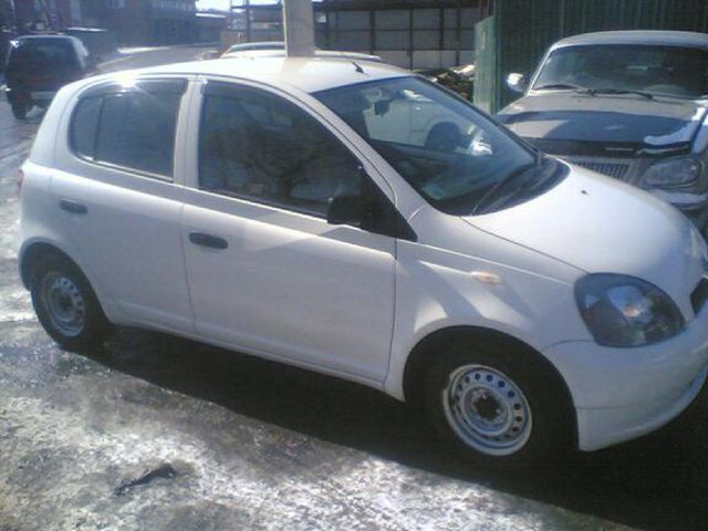 2001 Toyota Vitz