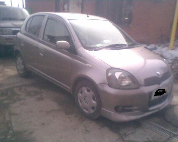 2001 Toyota Vitz