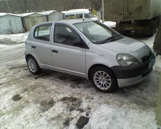 2001 Toyota Vitz