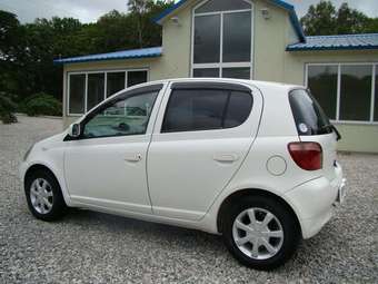 2001 Toyota Vitz