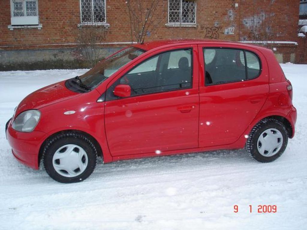 2001 Toyota Vitz
